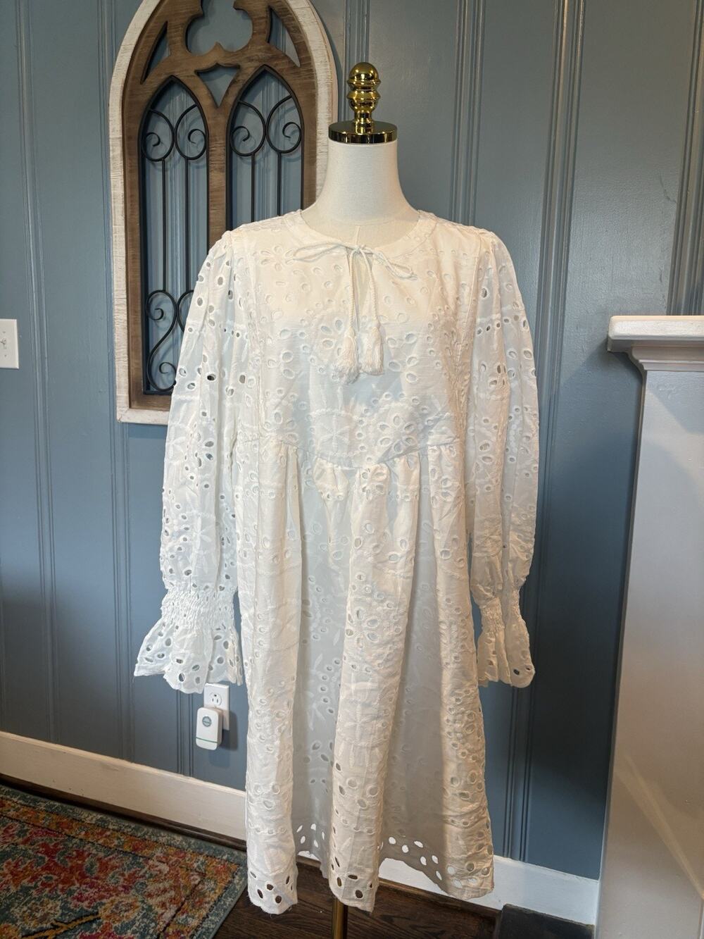Women's Boho Western White Eyelet Long Sleeve Dress Size XL Tassel Tie Neck NWT